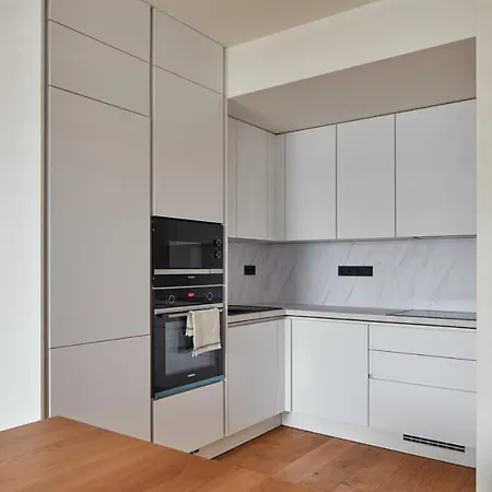 Prague Days - Designer Apts - Garage - Terrace - Easy City Access Exterior photo