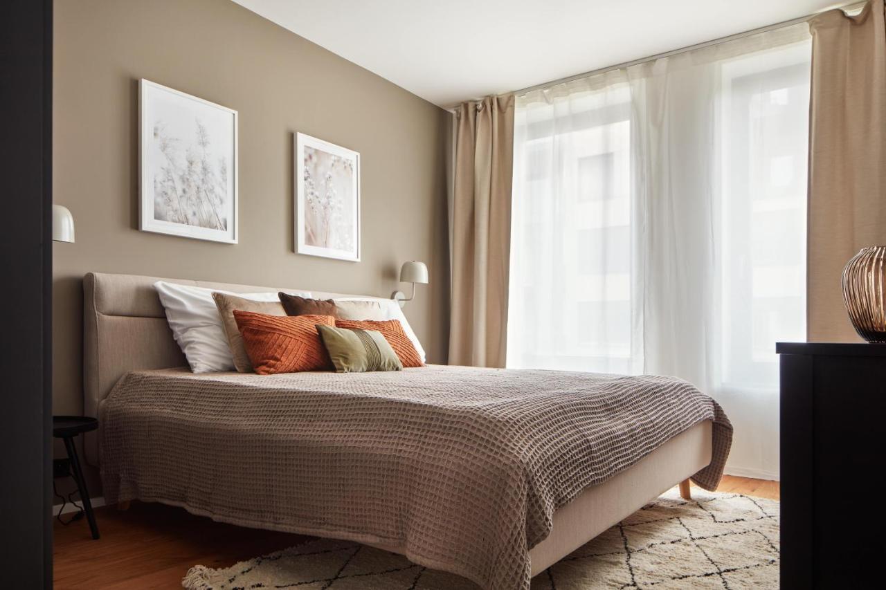 Days - Designer Apts - Garage - Terrace - Easy Access Prague