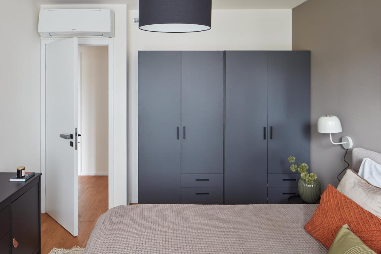 Days - Designer Apts - Garage - Terrace - Easy Access * Prague