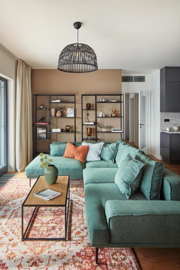 Days - Designer Apts - Garage - Terrace - Easy Access Prague