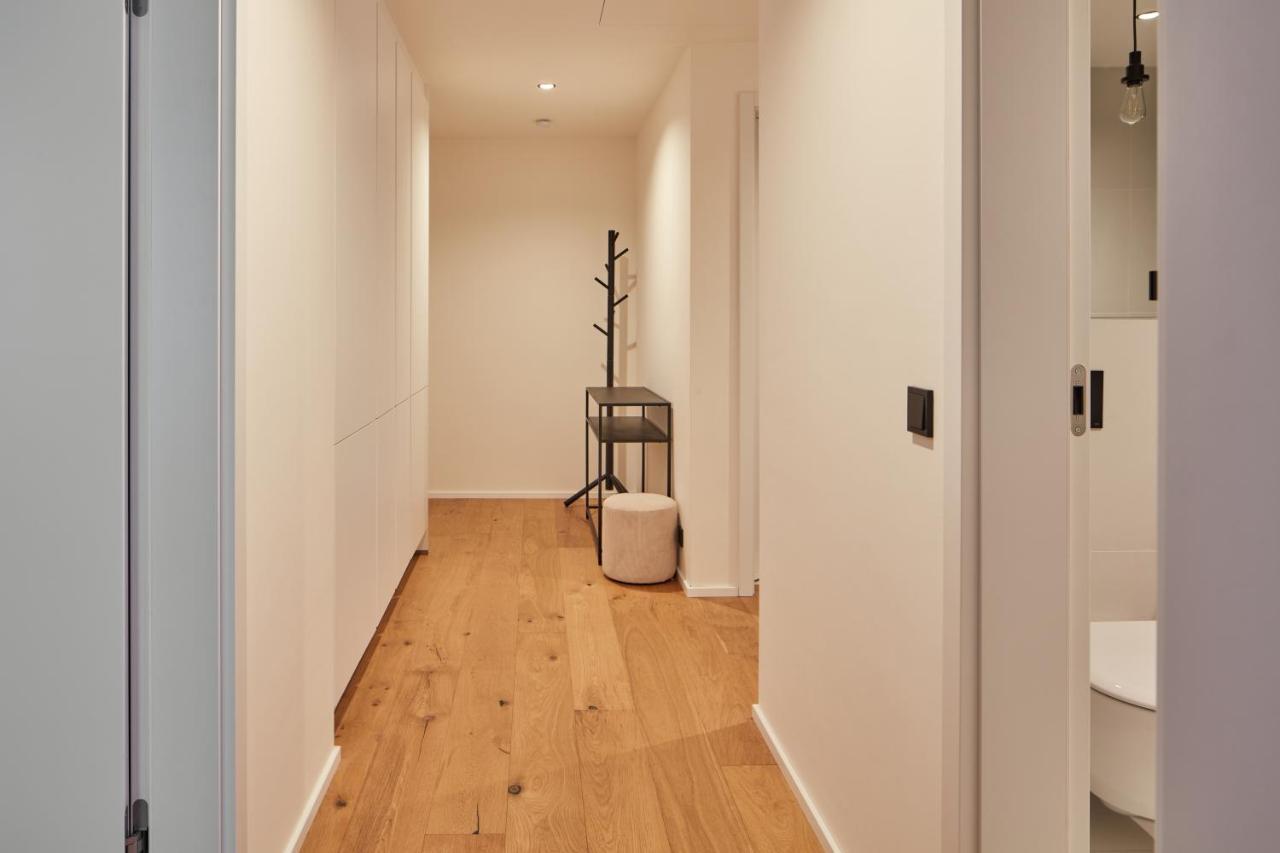 Days - Designer Apts - Garage - Terrace - Easy Access Prague