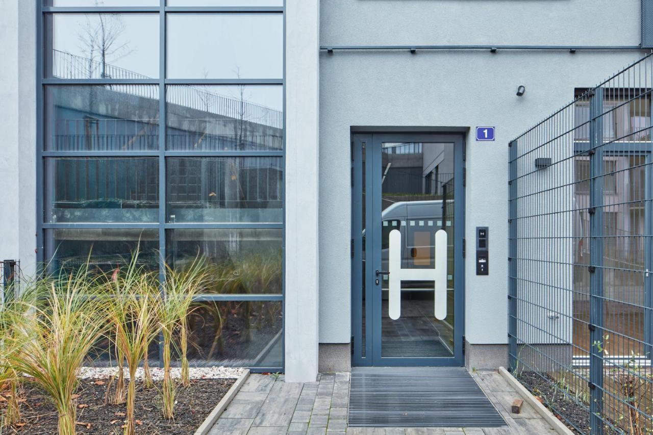Days - Designer Apts - Garage - Terrace - Easy Access Apartmán
