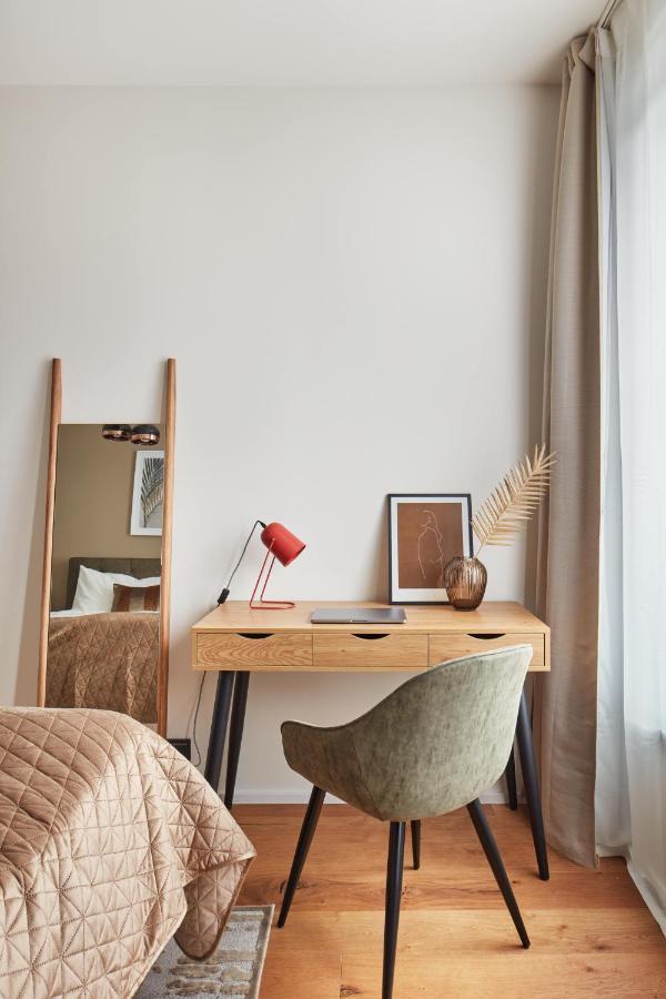 Apartment Days - Designer Apts - Garage - Terrace - Easy Access Prague